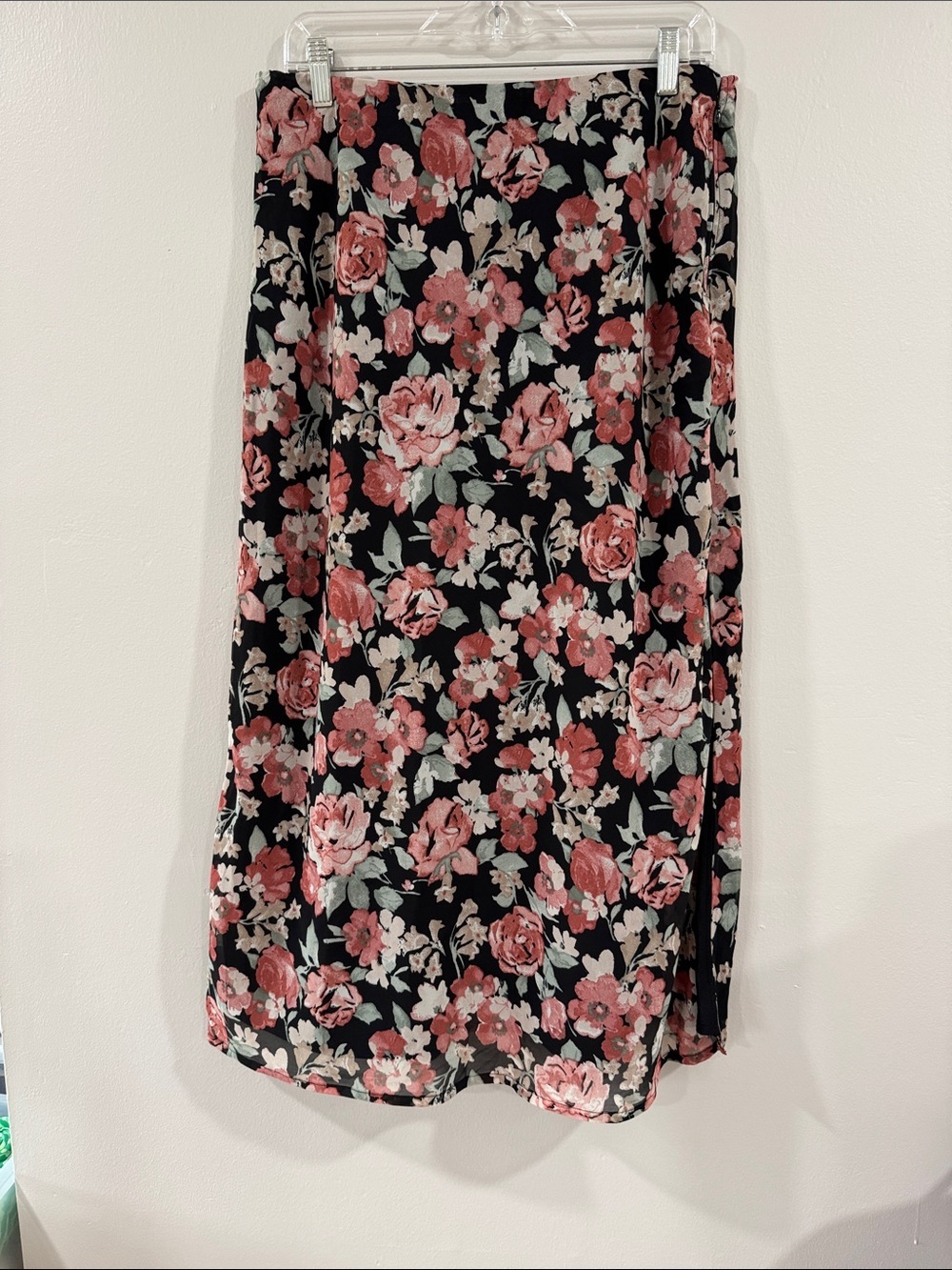 NEW Social Tourist Floral Midi Skirt in Black and Rose
